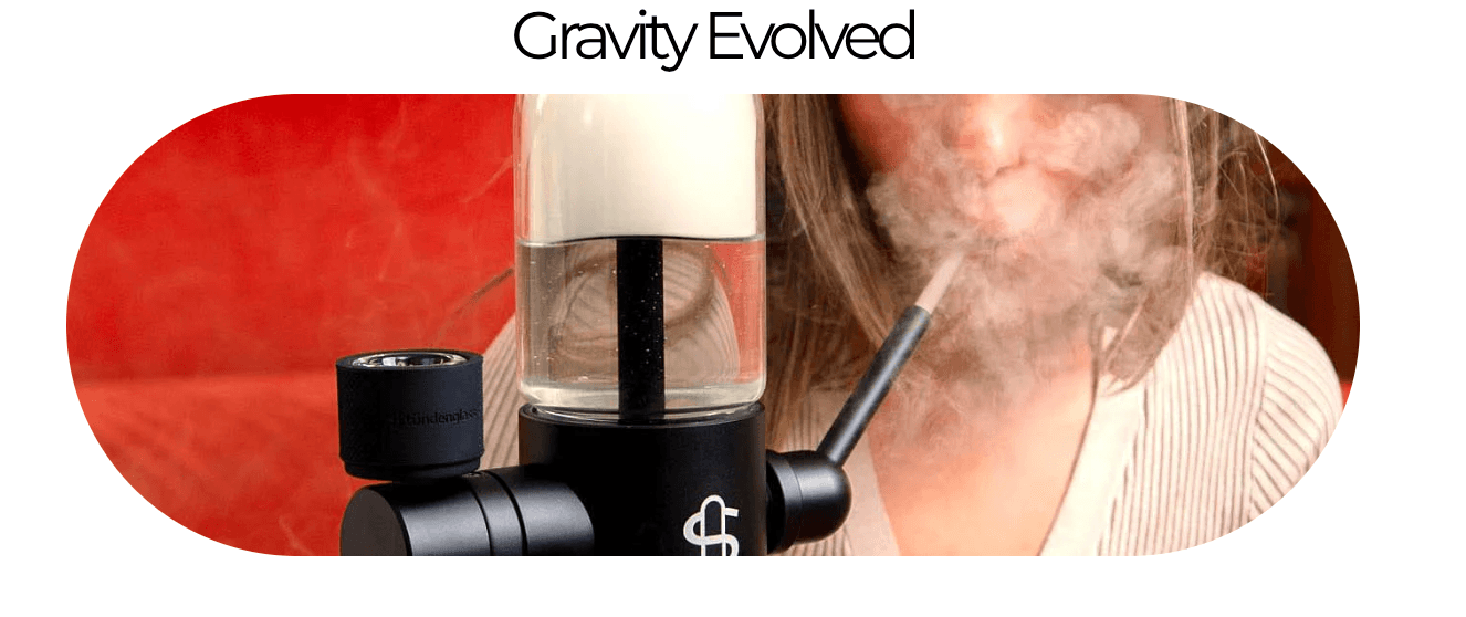 Stündenglass Gravity Infuser - Olive Green | 360° Gravity Hookah lifestyle image 3